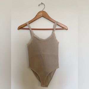 Ribbed tan body suit with lace trim ⚡️